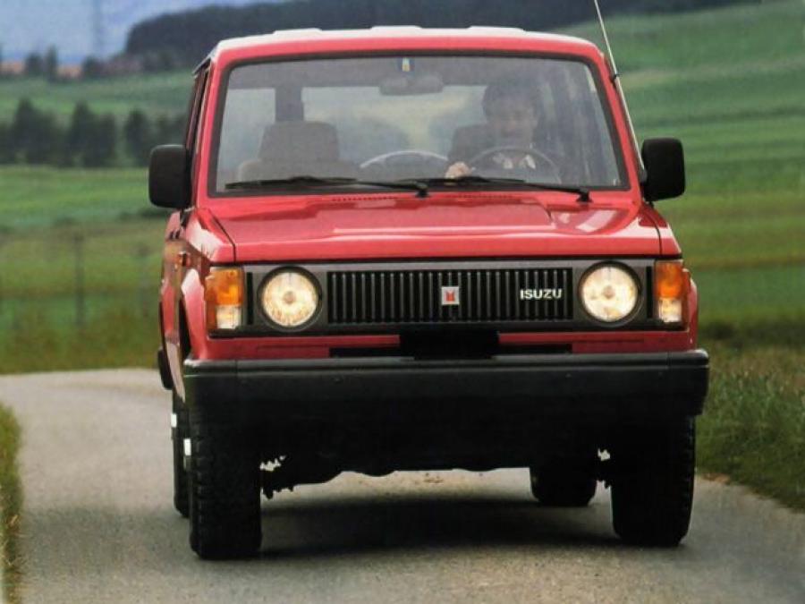  Isuzu Trooper II 5-Door 1983 года  (фото 2 из 4)